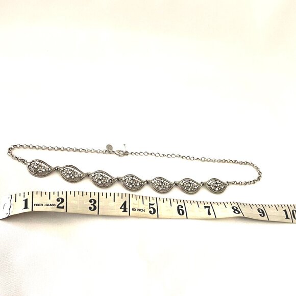 2028 Jewelry Crystal Teardrop Collar Silver Statement Necklace - Picture 7 of 9